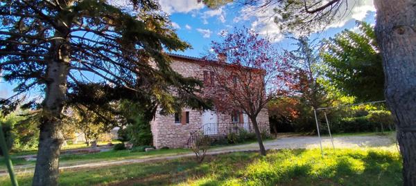 Propriété d’exception avec piscine, dépendance et terrasse vue Canigou