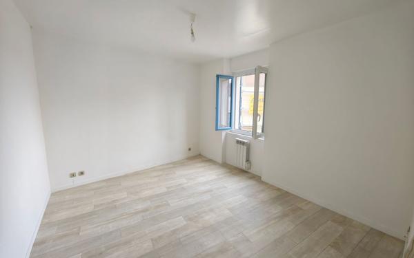 Appartement à vendre    2 pièces • 28,14 m2 Épône