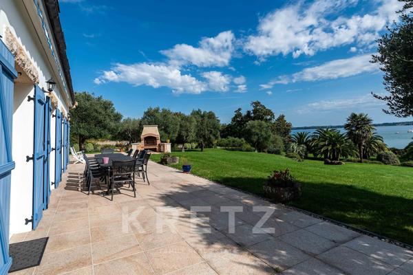 Maison bourgeoise en première ligne avec vue mer à Plougastel