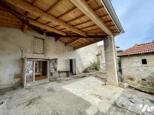 Maison de village avec cour 