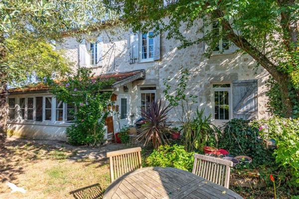 Maison à vendre 161 250 € Sainte-Bazeille 6 p 147 m² DPE E