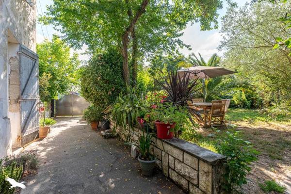 Maison à vendre 161 250 € Sainte-Bazeille 6 p 147 m² DPE E