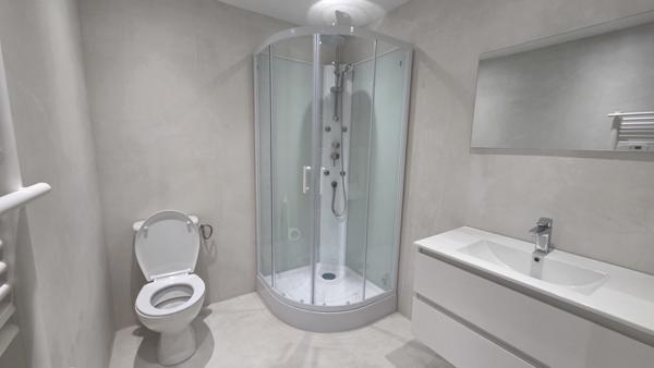 Immeuble à vendre 129 600 € Uzerche 130 m² DPE D