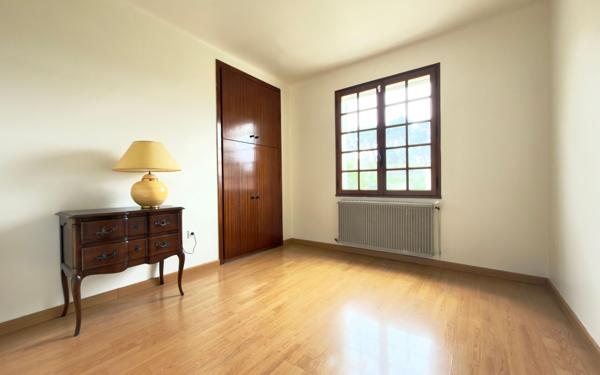 Maison à vendre    7 pièces • 145 m2 Salon-de-Provence