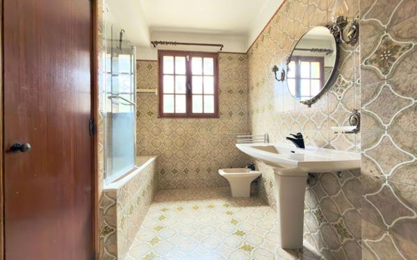 Maison à vendre    7 pièces • 145 m2 Salon-de-Provence