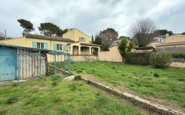 Maison à vendre    7 pièces • 145 m2 Salon-de-Provence