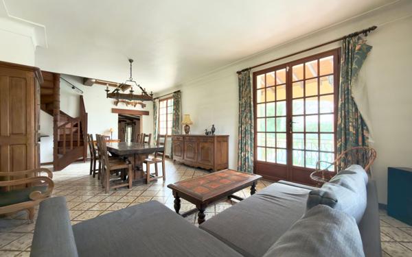 Maison à vendre    7 pièces • 145 m2 Salon-de-Provence