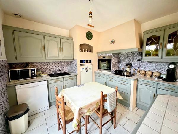Vente                                                      Maison
                        
                     5 pièces                      122 m2                     à Houdan
