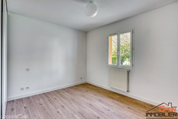 MAISON AVEC PISCINE, GARAGE ET JARDIN