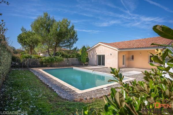 MAISON AVEC PISCINE, GARAGE ET JARDIN