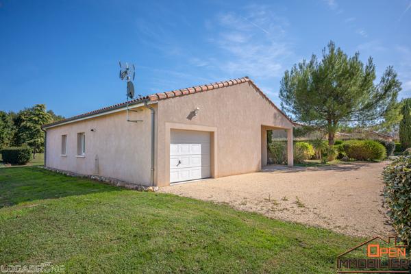 MAISON AVEC PISCINE, GARAGE ET JARDIN