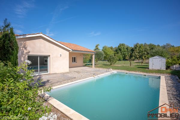 MAISON AVEC PISCINE, GARAGE ET JARDIN