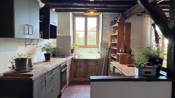 Maison de ville rénovée, cité de l'écrit à Montmorillon