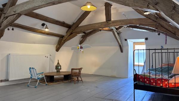 Maison de ville rénovée, cité de l'écrit à Montmorillon