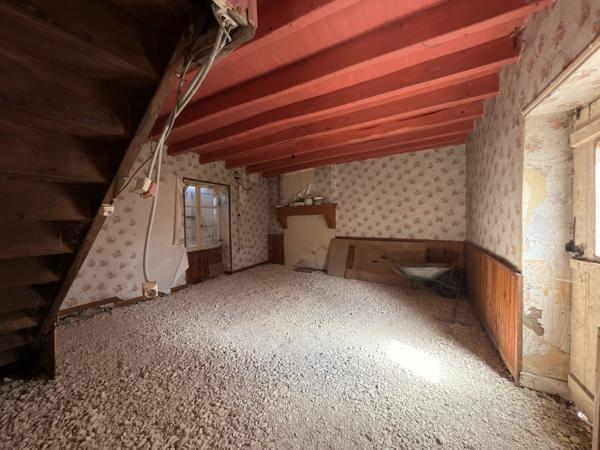 Deux maisons pour le prix d’une – Fort potentiel avec dépendances et grand terrain