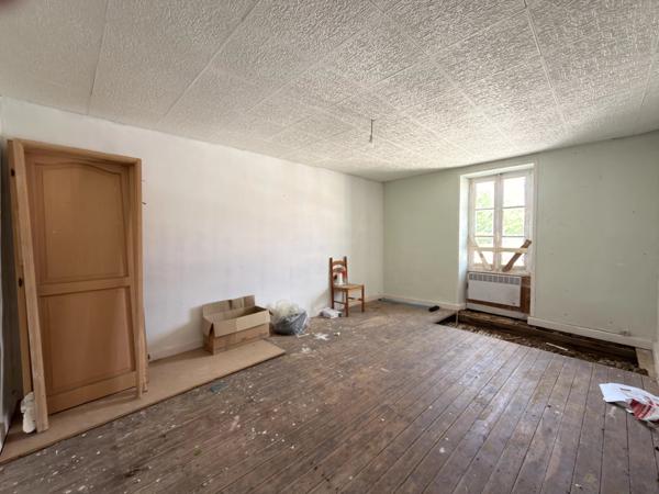 Deux maisons pour le prix d’une – Fort potentiel avec dépendances et grand terrain