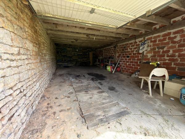 Deux maisons pour le prix d’une – Fort potentiel avec dépendances et grand terrain