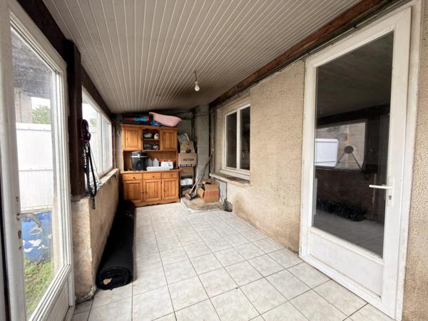 Deux maisons pour le prix d’une – Fort potentiel avec dépendances et grand terrain