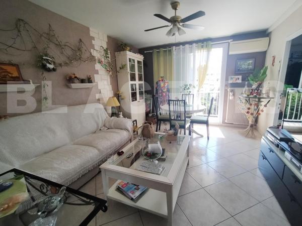 Appartement T3, garage et cave, quartier Près d'Arènes