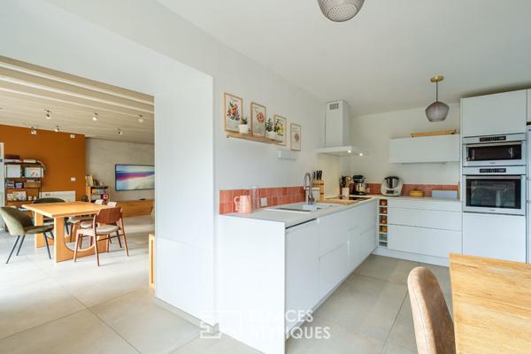 Longère rénovée avec piscine au calme