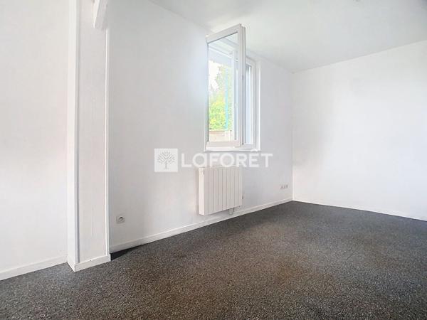 Location appartement Saint-Aubin-lès-Elbeuf - 1 pièce(s) - 29 m² - 390 €/mois