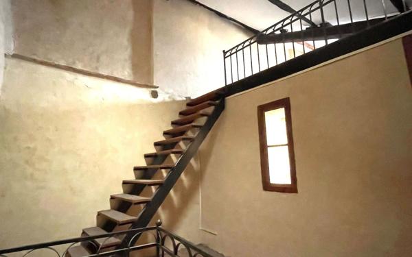 Maison à vendre    3 pièces •  Vallon-Pont-d'Arc