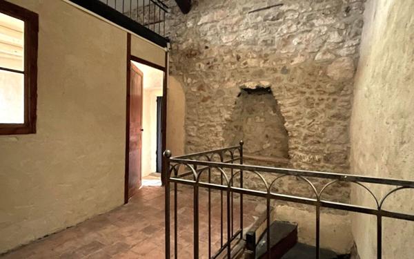 Maison à vendre    3 pièces •  Vallon-Pont-d'Arc