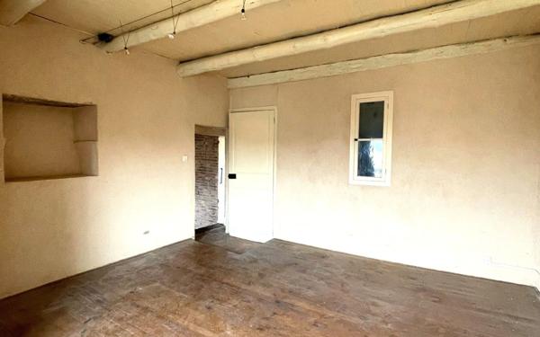 Maison à vendre    3 pièces •  Vallon-Pont-d'Arc