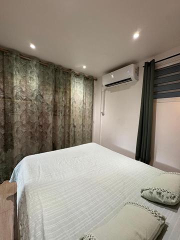 T2 lumineux avec terrasse à Sainte-Anne