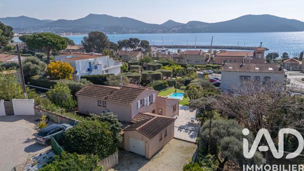 Maison à vendre 7 pièces 145 m² Saint-Cyr-sur-Mer