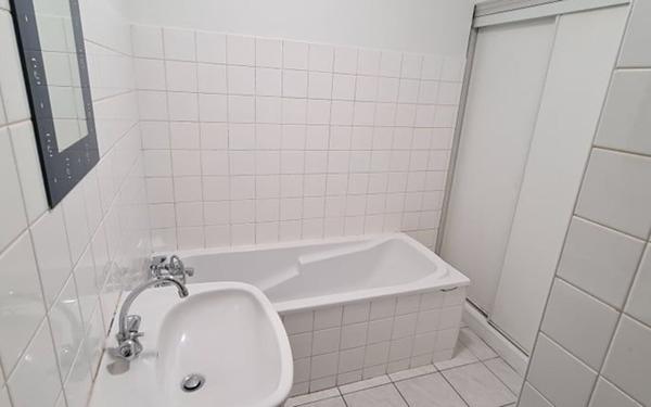 Maison à louer    5 pièces •  Joyeuse