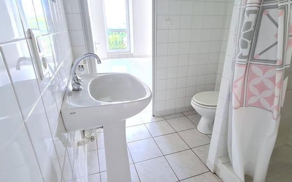 Maison à louer    5 pièces •  Joyeuse