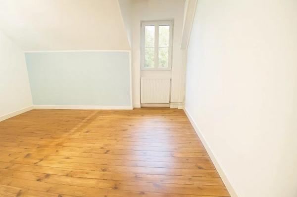 03200 VICHY – APPARTEMENT 5 PIÈCES EN OPTION 1 PLACE DE PARKING (GARAGE) AVEC CAVE– COEUR DE VILLE –