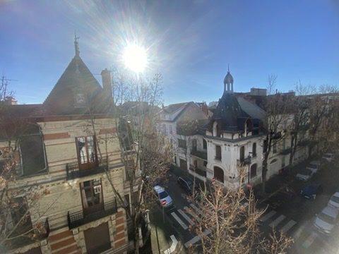 03200 VICHY – APPARTEMENT 5 PIÈCES EN OPTION 1 PLACE DE PARKING (GARAGE) AVEC CAVE– COEUR DE VILLE –