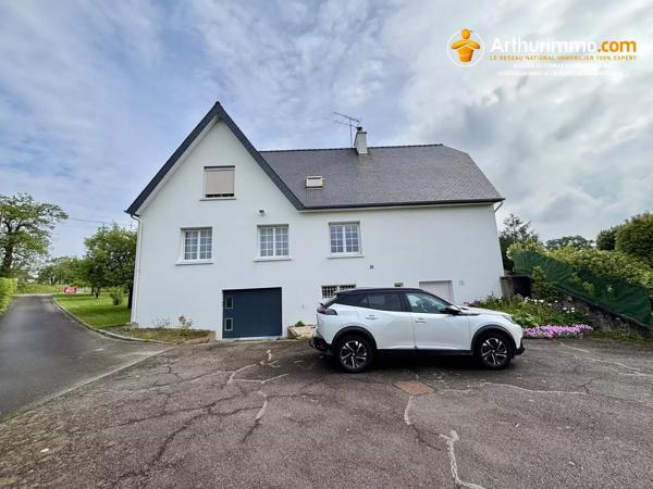 Vente                                                      Maison
                        
                     10 pièces                      253 m2                     à Vitré
