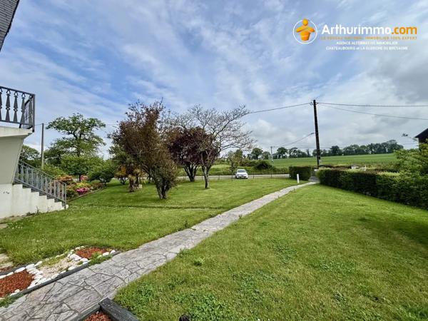 Vente                                                      Maison
                        
                     10 pièces                      253 m2                     à Vitré