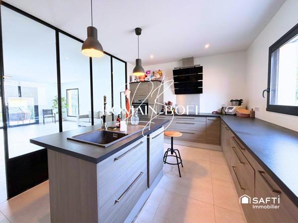 Maison 5 pièces de 153m2 sur 837m2 de terrain avec piscine