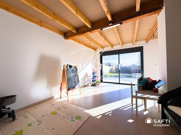 Maison 5 pièces de 153m2 sur 837m2 de terrain avec piscine