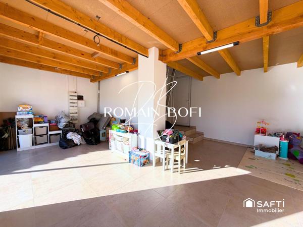 Maison 5 pièces de 153m2 sur 837m2 de terrain avec piscine