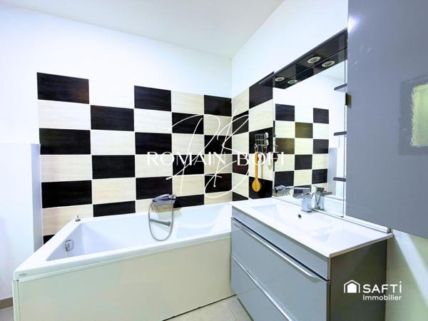 Maison 5 pièces de 153m2 sur 837m2 de terrain avec piscine