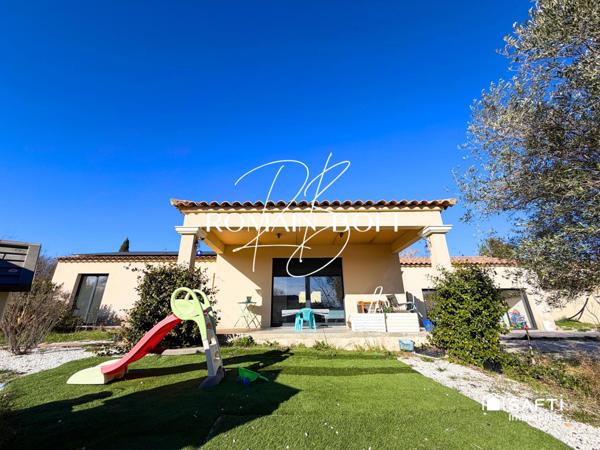 Maison 5 pièces de 153m2 sur 837m2 de terrain avec piscine