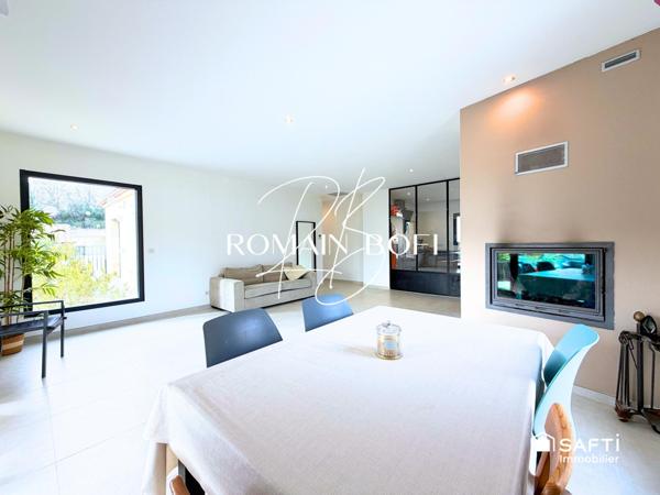 Maison 5 pièces de 153m2 sur 837m2 de terrain avec piscine