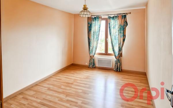 Maison à vendre    5 pièces •  La Guerche-sur-l'Aubois