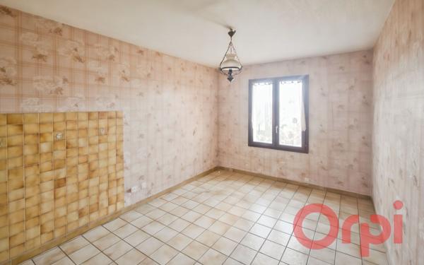 Maison à vendre    5 pièces •  La Guerche-sur-l'Aubois