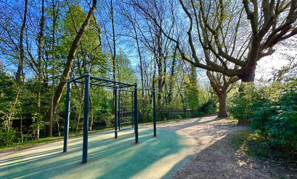 Beau 4 pièces - 2 chambres 62m2 dans résidence avec parc au bord de Marne