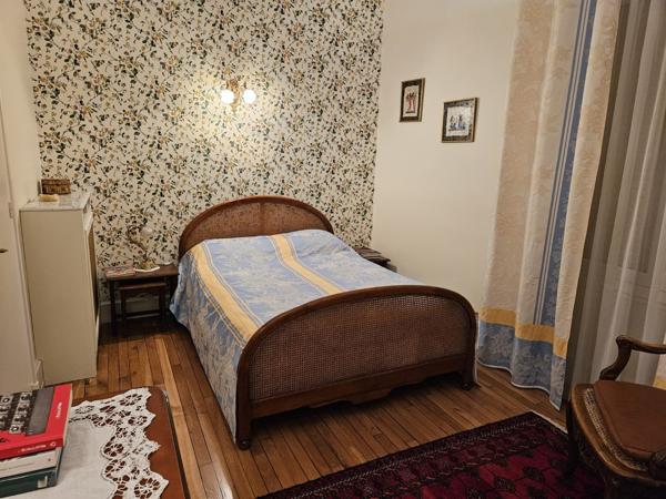 DEMEURE BOURGEOISE DE CARACTERE AVEC JARDIN – TROYES