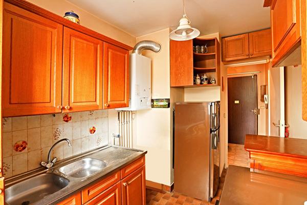 Appartement Nanterre 2 pièce(s) 45 m2 €253 000 ** - Référence 15312