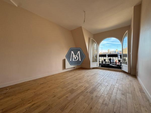 75018 - Jules Joffrin - Studio splendide vue Basilique Sacré-Cœur