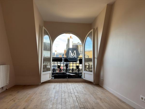 75018 - Jules Joffrin - Studio splendide vue Basilique Sacré-Cœur