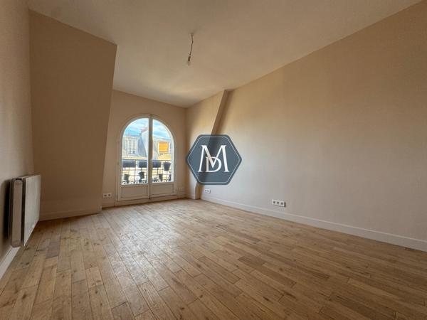 75018 - Jules Joffrin - Studio splendide vue Basilique Sacré-Cœur